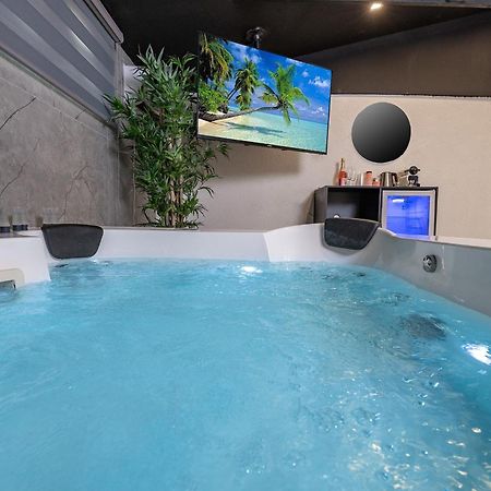 Lago Suites Hotel エルサレム エクステリア 写真