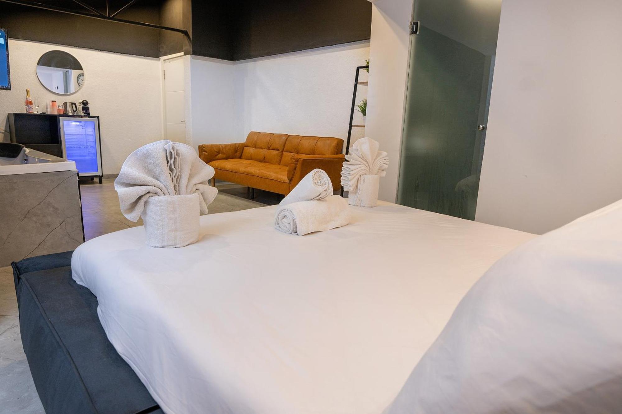 Lago Suites Hotel エルサレム エクステリア 写真