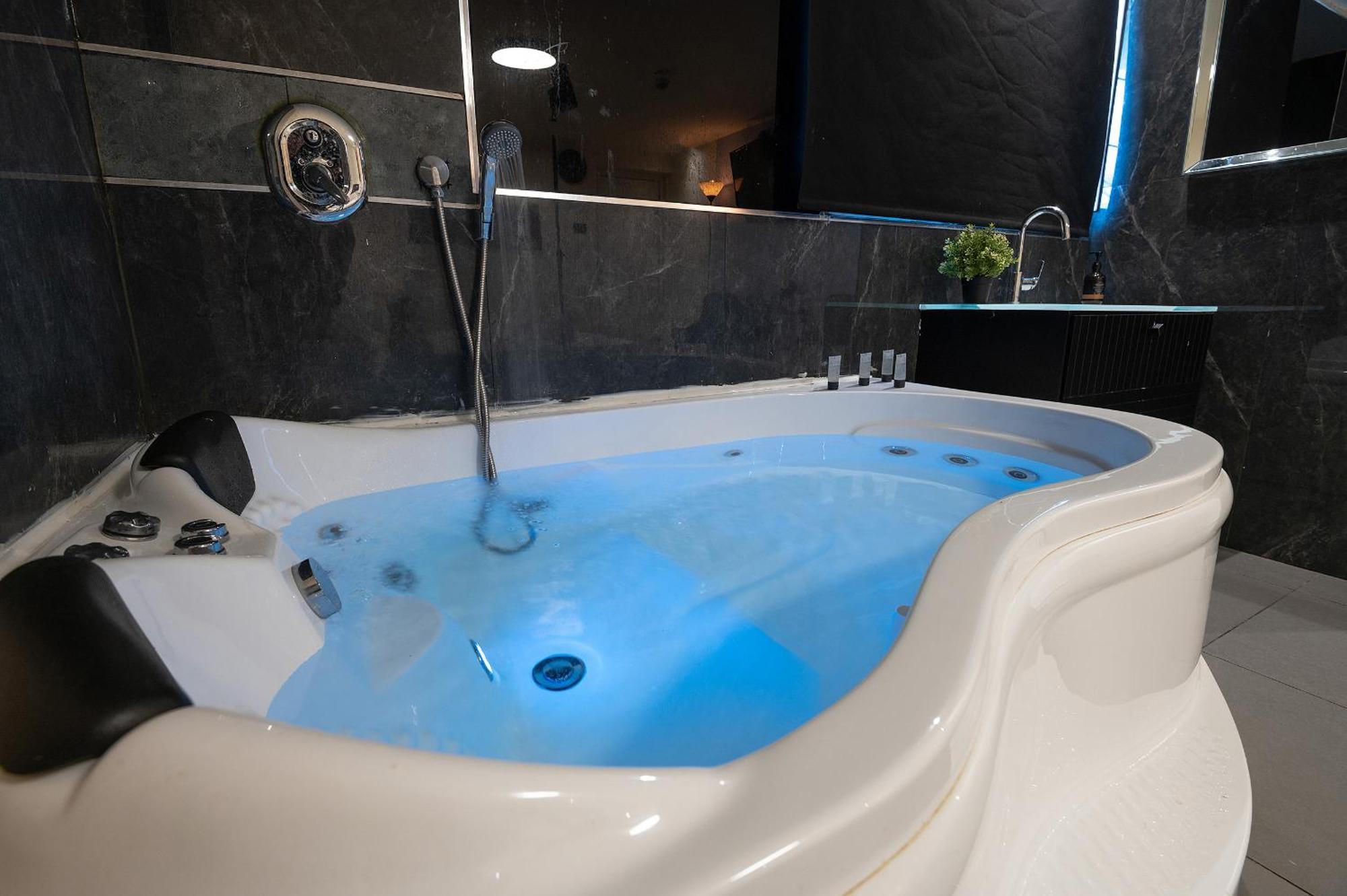 Lago Suites Hotel エルサレム エクステリア 写真