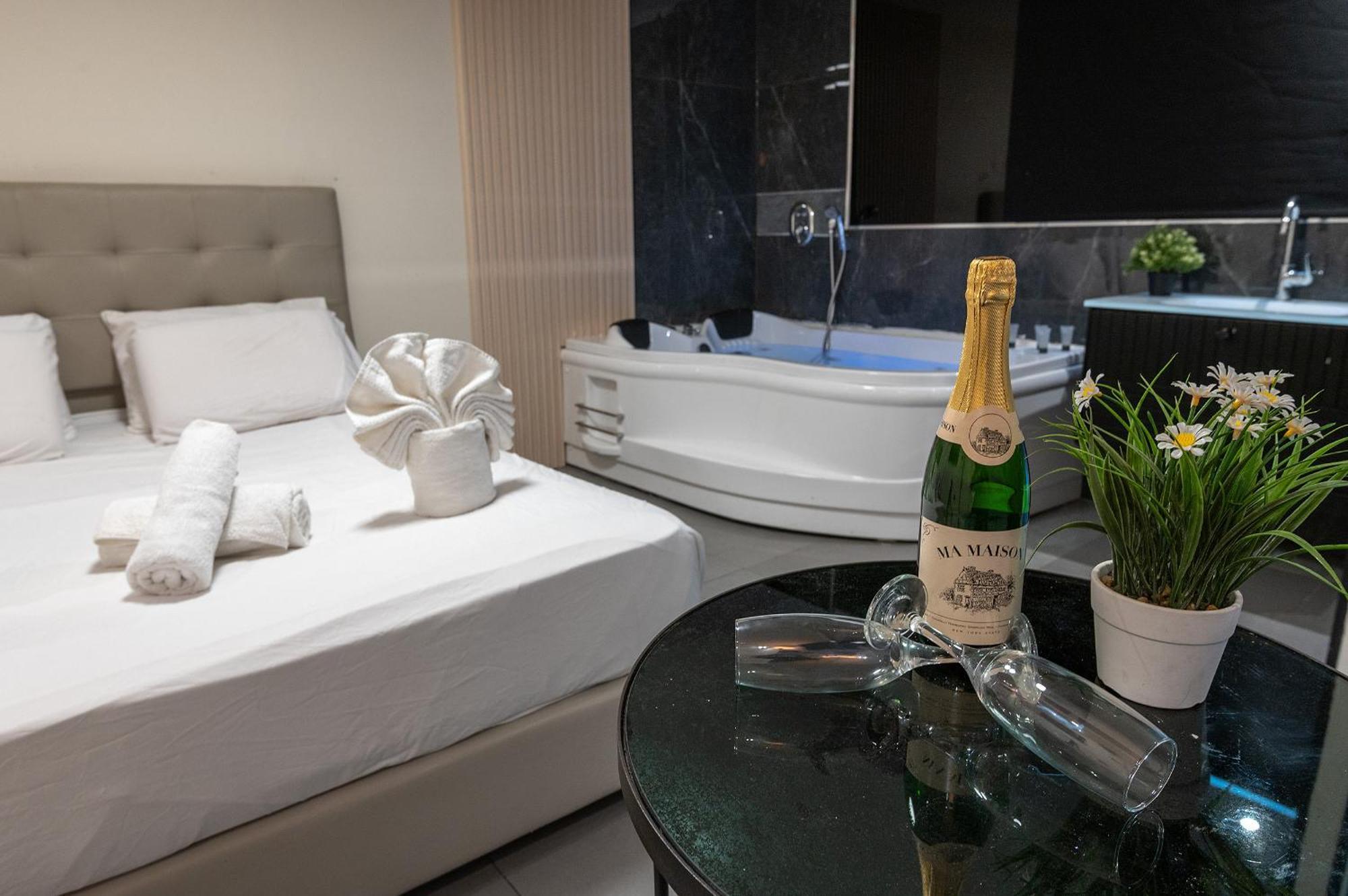 Lago Suites Hotel エルサレム エクステリア 写真