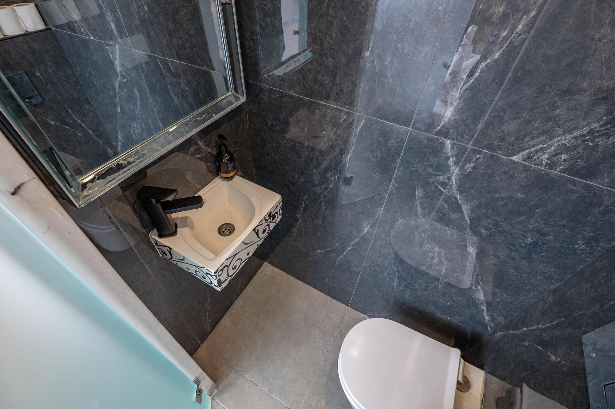 Lago Suites Hotel エルサレム エクステリア 写真