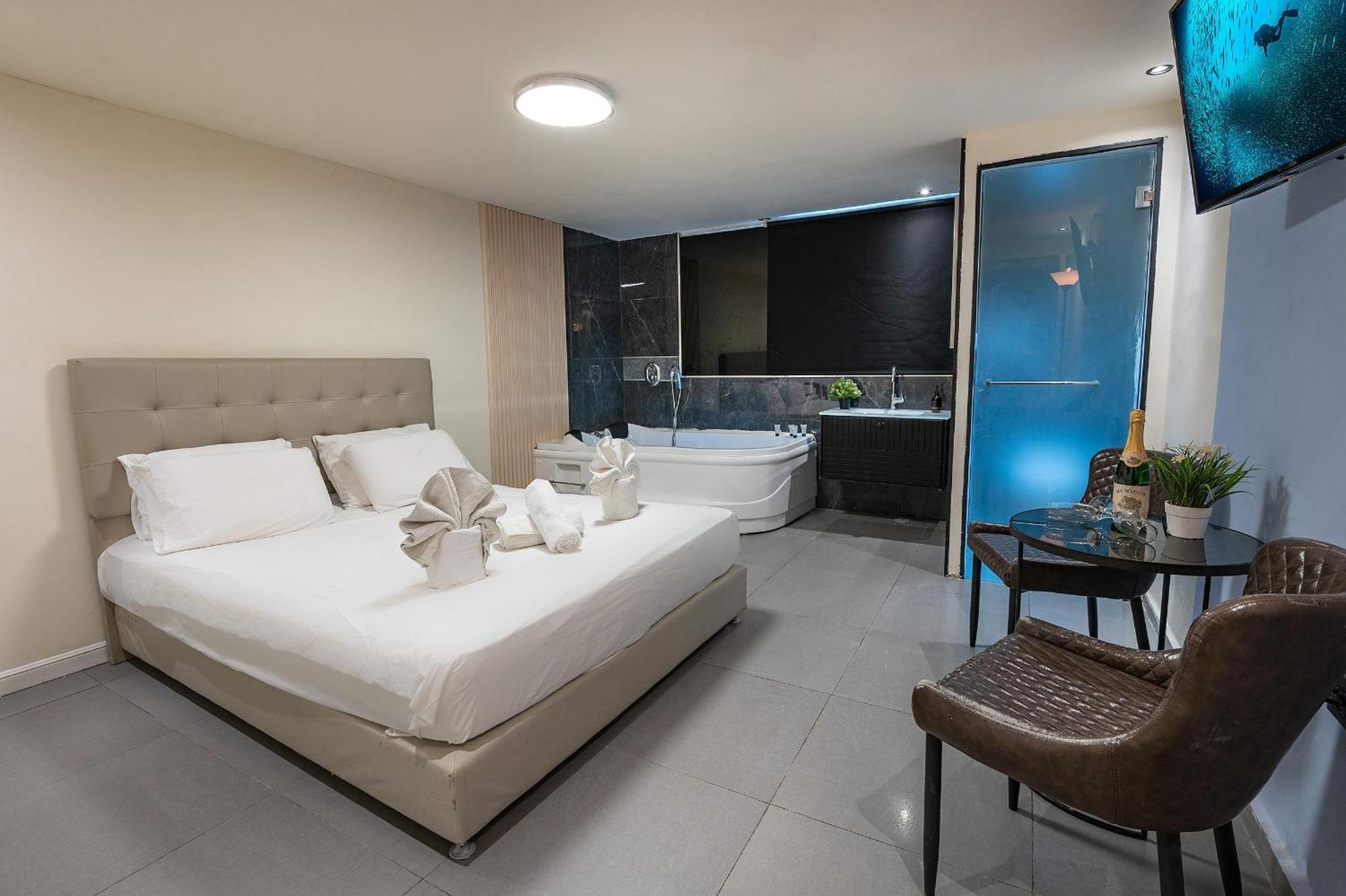 Lago Suites Hotel エルサレム エクステリア 写真