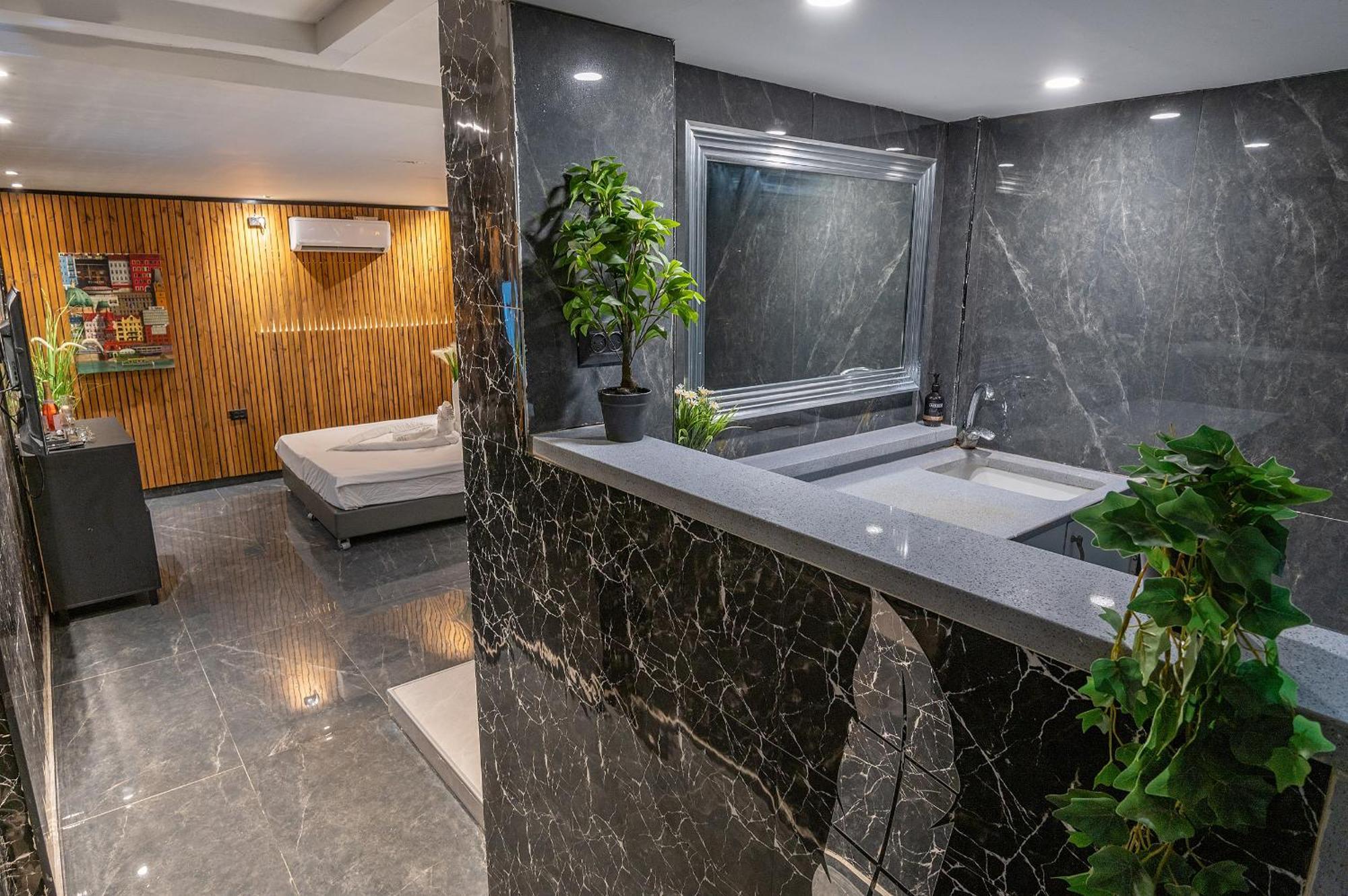 Lago Suites Hotel エルサレム エクステリア 写真