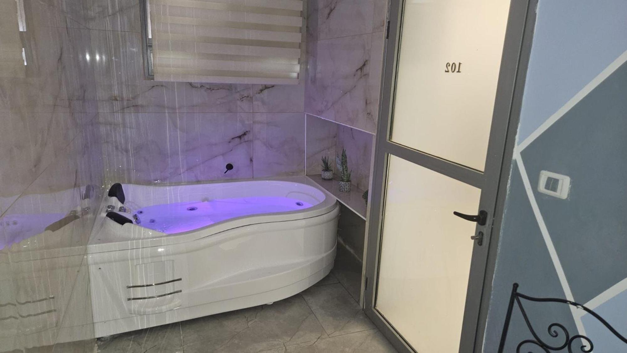 Lago Suites Hotel エルサレム エクステリア 写真