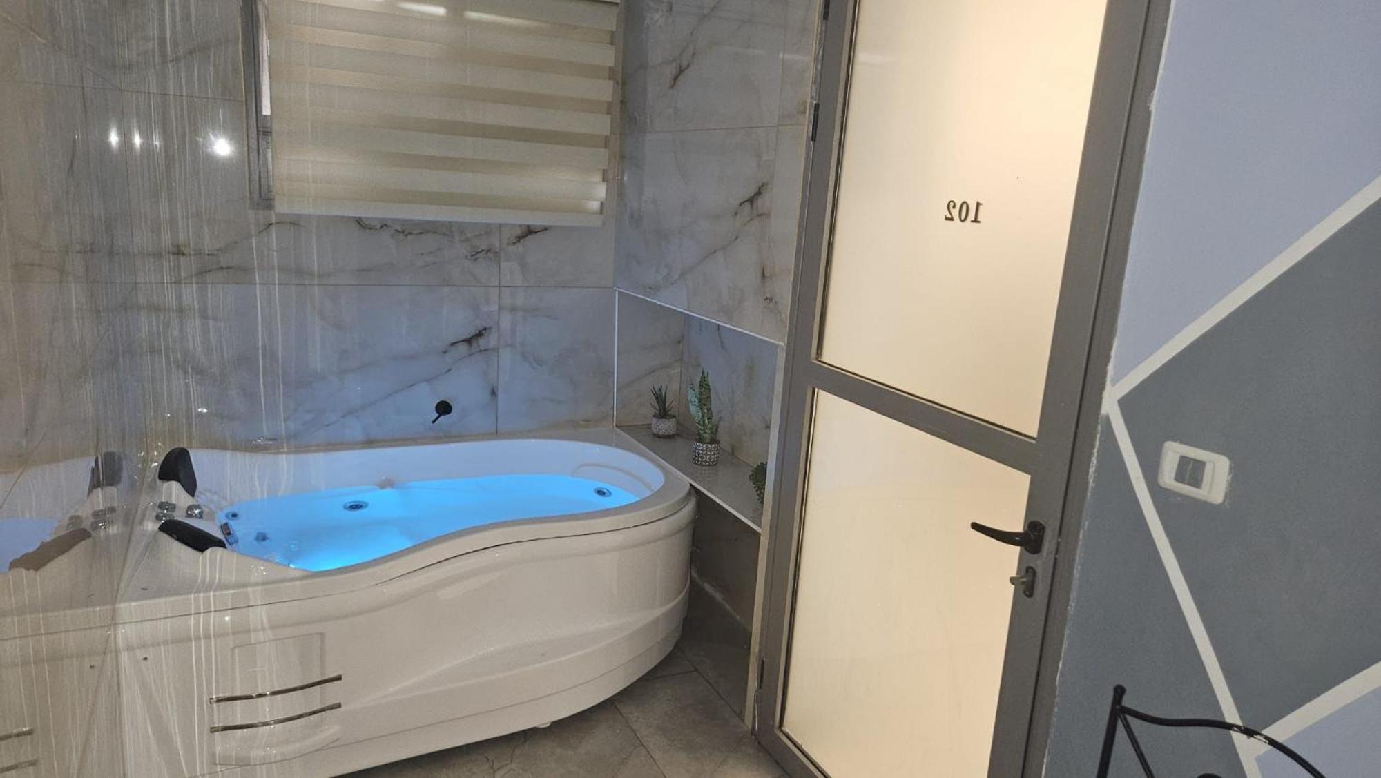Lago Suites Hotel エルサレム エクステリア 写真